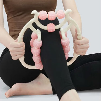 femme massant jambe avec rouleaux de massage