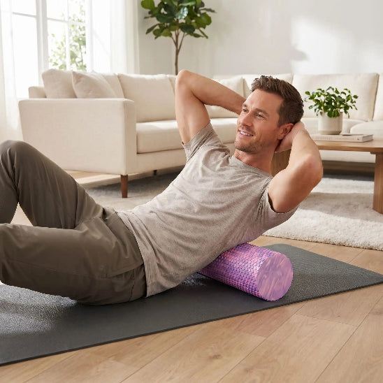homme massant dos sur rouleau de massage